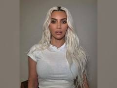 
      
      LA fires: Kim Kardashian demands pay raise for firefighters
      
      