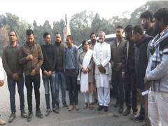 
      
      Bihar Governor meets BPSC aspirants, urges Prashant Kishor to end fast-unto-death
      
      