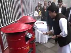 
      
      Scindia sends letters to Indian Army's regiments on Army Day
      
      