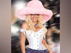 
      
      Beyonce postpones mystery announcement
      
      