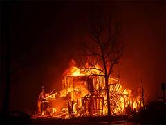 
      
      Intensifying California winds fuel wildfire threats
      
      