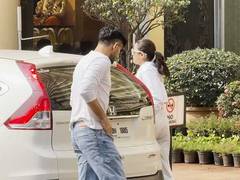
      
      Sara, Ibrahim visit father Saif Ali Khan at Lilavati Hospital
      
      