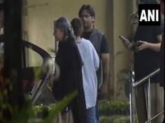 
      
      Sharmila Tagore arrives at Lilavati Hospital with daughter Soha
      
      