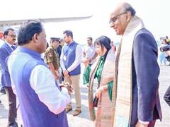 
      
      Singapore President greeted by Odisha CM on arrival
      
      