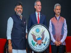 
      
      US opens its 5th Consulate in India
      
      