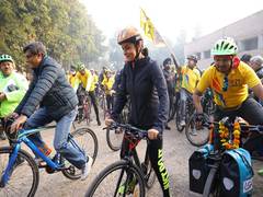 
      
      Actor Gul Panag, boxer Saweety Boora urge for road safety
      
      