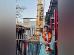 
      
      Priyanka Chopra offers prayers at Chilkur Balaji Temple 
      
      
