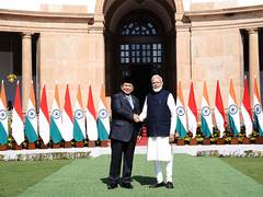 
      
      PM Modi meets Indonesian President Prabowo Subianto in Delhi
      
      