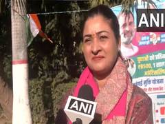 
      
      Congress' Alka Lamba lashes out at Kejriwal
      
      