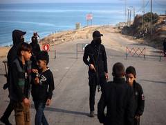 
      
      Israel halts Northern Gaza return amid ceasefire breach by Hamas
      
      