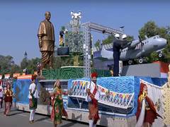 
      
      Gujarat tableau captivates audience at Kartavya Path
      
      