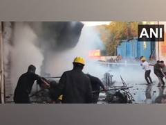 
      
      MP: Blaze breaks out at Pathak Bazaar in Jabalpur,
      
      