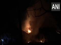 
      
      Karnataka: Fire breaks out at godown in Jeppinamogaru 
      
      