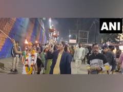 
      
      Pithampur residents hold torch rally against relocation of waste
      
      