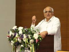 
      
      Over 7,700 Gujarat farmers embrace solar pumps
      
      