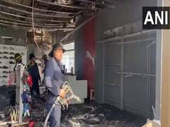 
      
      Maharashtra: Massive fire breaks out in Hypercity Mall in Thane 
      
      