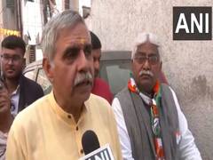 
      
      Sandeep Dikshit writes to Delhi LG over Kejriwal's Yamuna remark
      
      