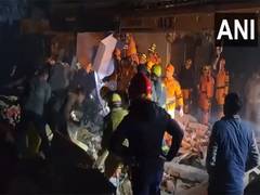 
      
      Truck crash in Lucknow claims 3, injures several others
      
      