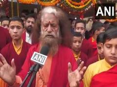 
      
      “Prayed for those who got injured”: Swami Chidanand Saraswati 
      
      