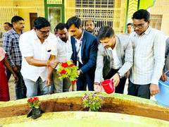 
      
      Axis Max Life Plants 7,000+ Saplings Across 35 Cities 
      
      