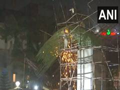 
      
      Mumbai: Under-construction metro pillar collapses in Chembur
      
      