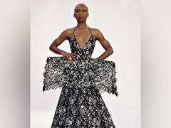 
      
      Cynthia Erivo waiting to see ‘Wicked: For Good’
      
      