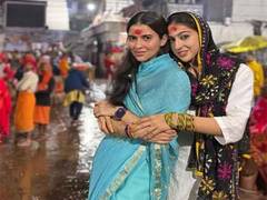 
      
      Sara Ali Khan offers prayers at Baba Baidyanath Temple
      
      