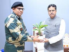 
      
      Tripura: IG BSF meets CM Manik Saha
      
      