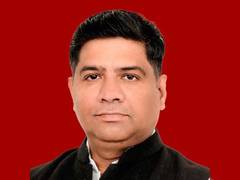 
      
      AAP's Dinesh Mohaniya charged for allegedly misbehaving with woman
      
      