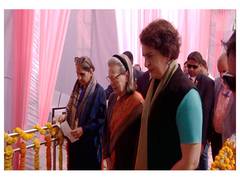 
      
      Sonia Gandhi casts vote in Delhi Elections 2025
      
      