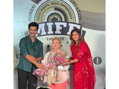 
      
      Parul Chawla Honored at MIFF
      
      