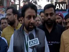 
      
      AAP's Amanatullah Khan accuses EC of 
