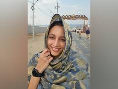 
      
      KGF actress Srinidhi Shetty takes holy dip at Triveni Sangam
      
      