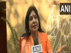 
      
      Singer Malini Awasthi visits Maha Kumbh Mela
      
      