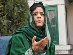 
      
      Iltija Mufti alleges being put under house arrest with Mehbooba
      
      
