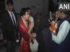 
      
      After emerging victorious, Atishi reaches residence
      
      