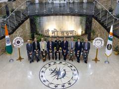 
      
      Indian Navy Chiefs' Conclave 2025 spotlights future of warfare
      
      
