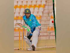 
      
      Kamran believes opening for Pak is 'ruining' Babar's confidence
      
      