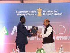
      
      Defence Minister meets South Sudan counterpart
      
      