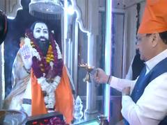 
      
      : JP Nadda offers prayers at Guru Ravidas Temple in Karol Bagh
      
      