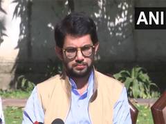 
      
      Aaditya Thackeray slams Eknath Shinde over Shiv Sena split
      
      
