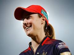 
      
      WPL: Mithali Raj lauds Ellyse Perry for 'laying RCB's foundation'
      
      
