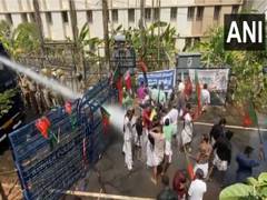 
      
      BJP protest outside Kerala College; police use water cannons
      
      