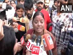 
      
      New Delhi stampede: Relative of deceased recounts chaos
      
      