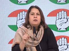 
      
      Congress demands Vaishnaw's resignation over NDLS stampede
      
      