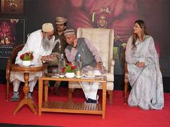
      
      Governor of Himachal Pradesh Presents Public Service Award 
      
      
