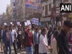 
      
      Khan Sir hits street with BPSC aspirants demanding re-exam
      
      