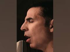 
      
      Akshay Kumar lends voice to devotional track ‘Mahakal Chalo’
      
      