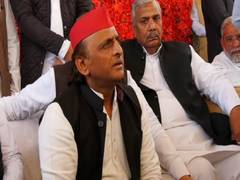 
      
      Govt stating low figures of devotees taking holy dip: Akhilesh
      
      