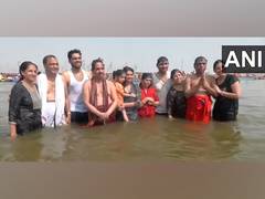 
      
      Prayagraj: Union Minister Pralhad Joshi takes holy dip at Sangam 
      
      